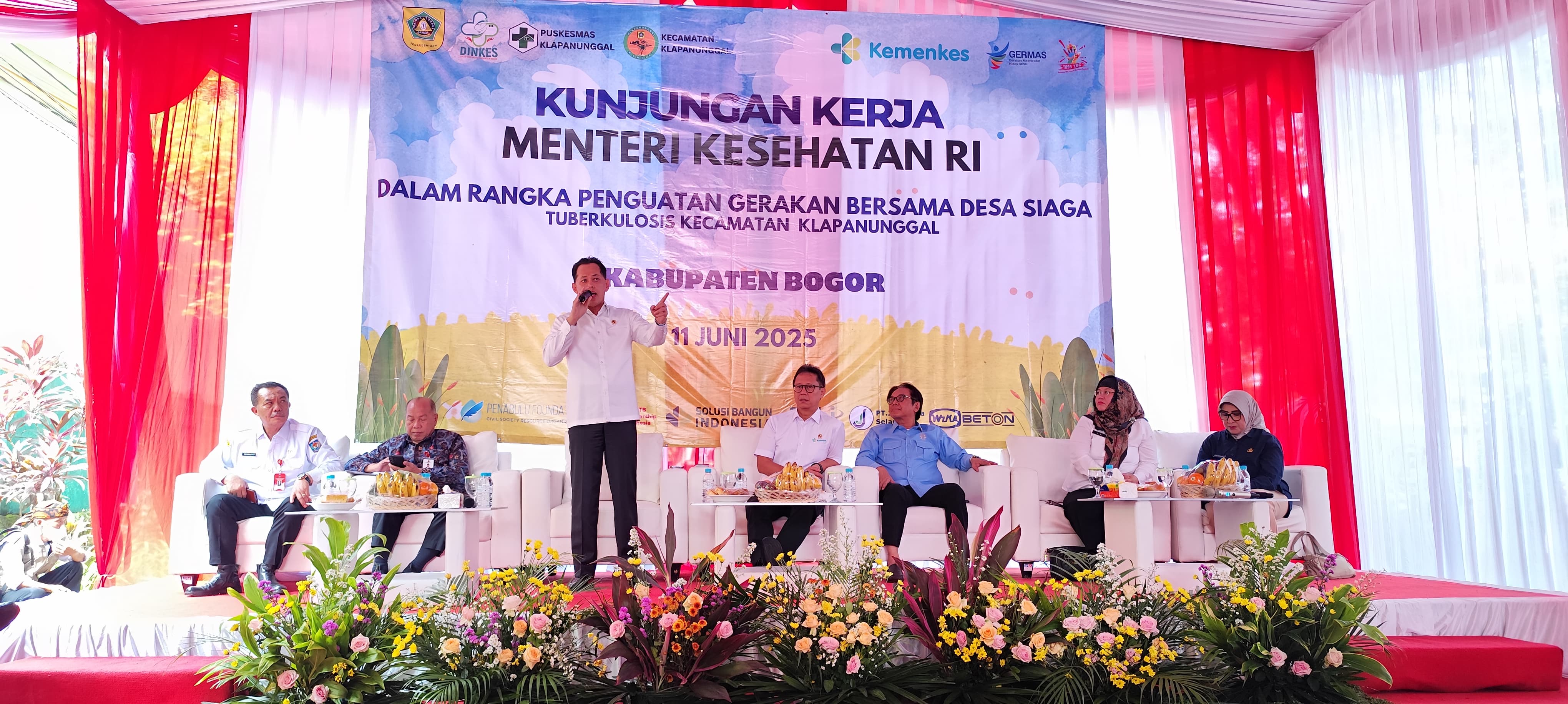 Menteri Kesehatan Kunjungi Klapanunggal Kabupaten Bogor, Dalam Rangka Penguatan Gerakan Bersama Desa Siaga